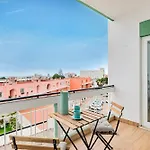 Sunny With Ocean Views * Кашкайш