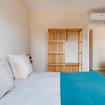 Апартаменты Sunny With Ocean Views