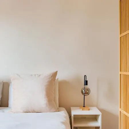 Sunny With Ocean Views Apartman