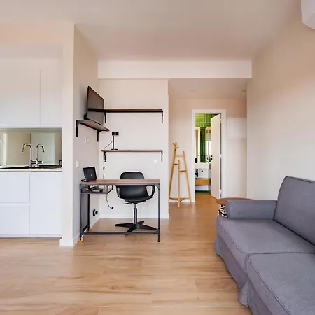 Sunny With Ocean Views Apartment *