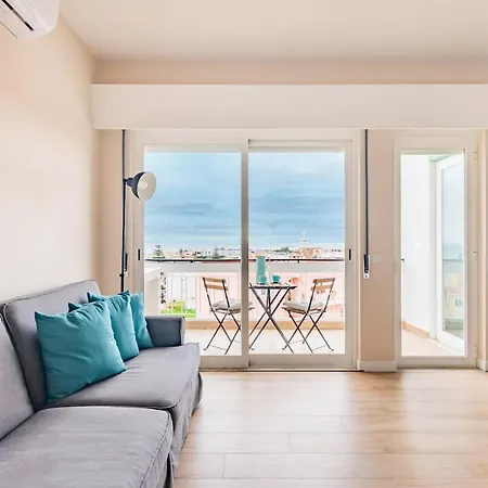 Sunny With Ocean Views Cascais